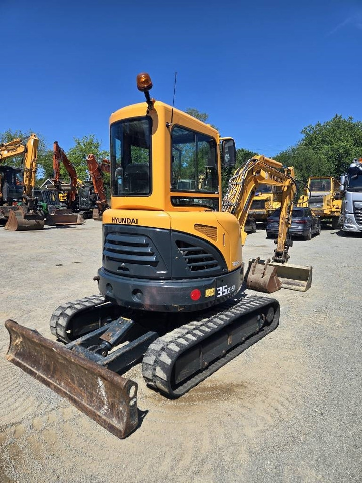Hyundai Robex 35 Z-9 - Мини-экскаватор: фото 4 Hyundai Robex 35 Z-9 - Мини-экскаватор: фото 4