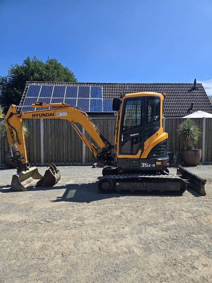 Hyundai Robex 35 Z-9 - Мини-экскаватор: фото 1 Hyundai Robex 35 Z-9 - Мини-экскаватор: фото 1