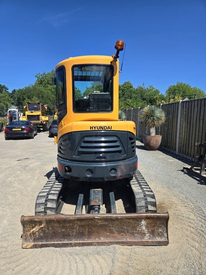 Hyundai Robex 35 Z-9 - Мини-экскаватор: фото 3 Hyundai Robex 35 Z-9 - Мини-экскаватор: фото 3