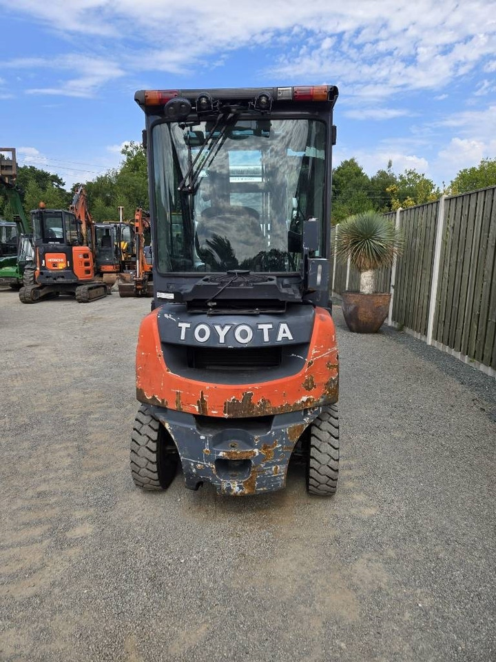 Toyota 8 FD 20 - Дизельный погрузчик: фото 3 Toyota 8 FD 20 - Дизельный погрузчик: фото 3