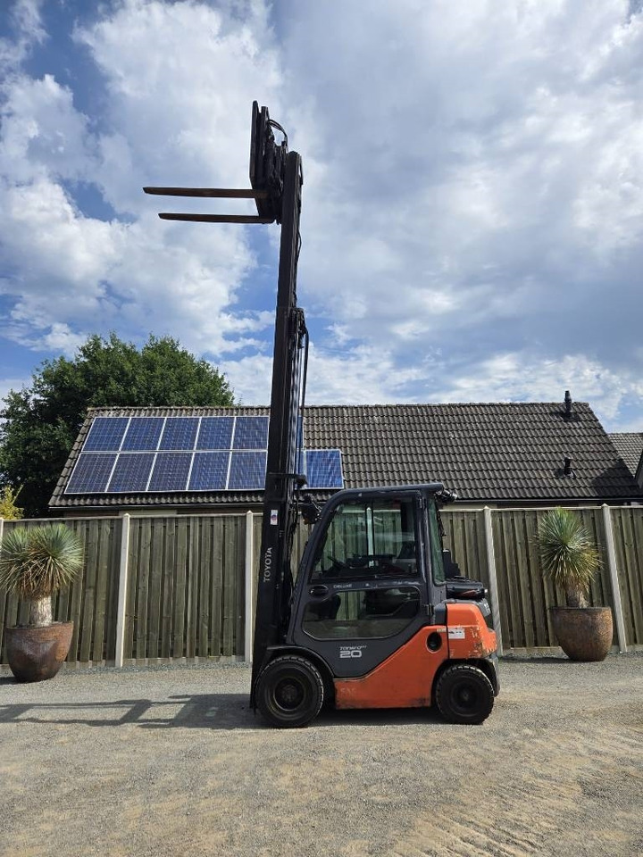 Toyota 8 FD 20 - Дизельный погрузчик: фото 1 Toyota 8 FD 20 - Дизельный погрузчик: фото 1