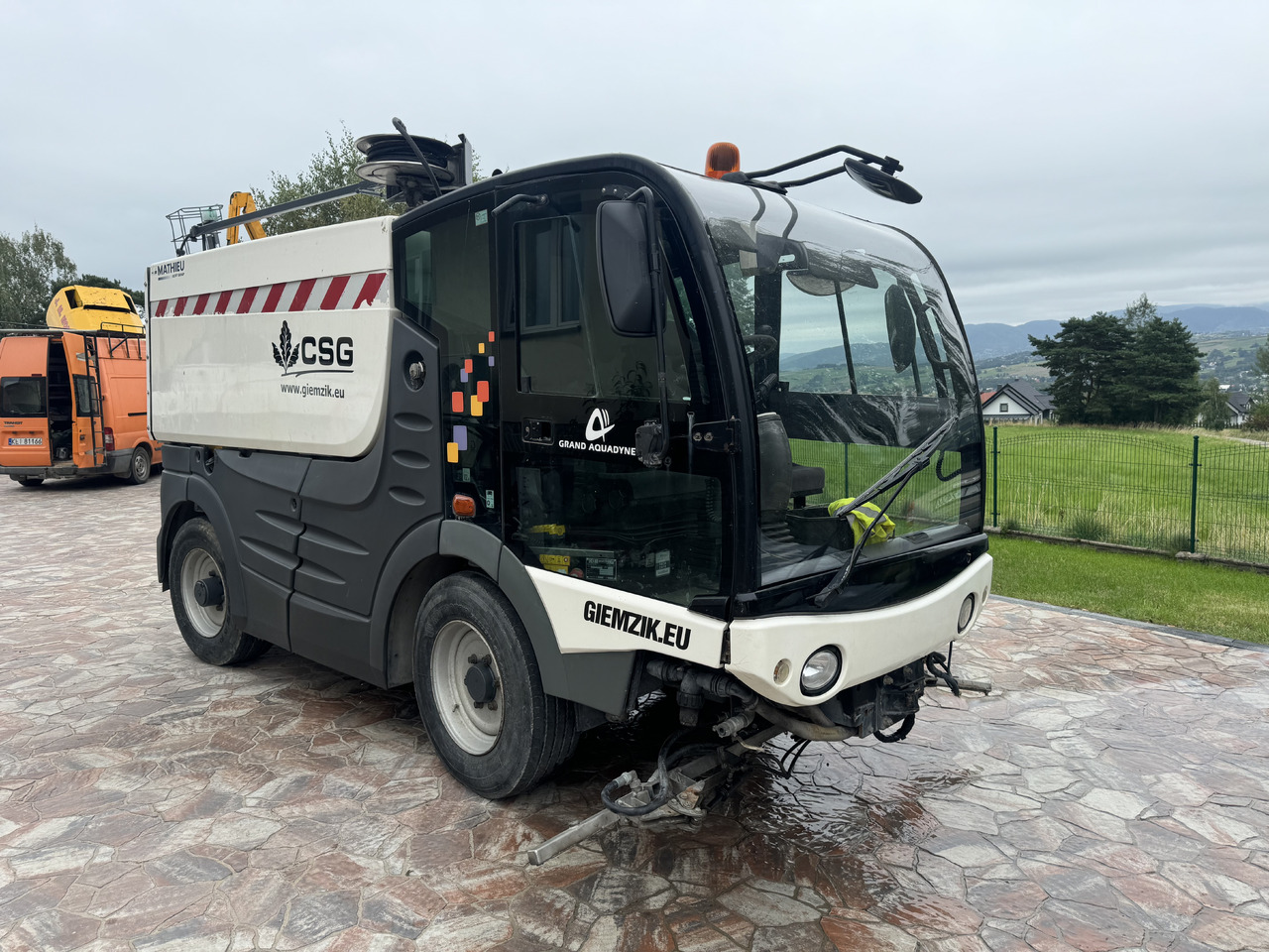 MATHIEU Grand Aquadyne 4000 water truck sprayer HP washer - Подметально-уборочная машина: фото 1 MATHIEU Grand Aquadyne 4000 water truck sprayer HP washer - Подметально-уборочная машина: фото 1