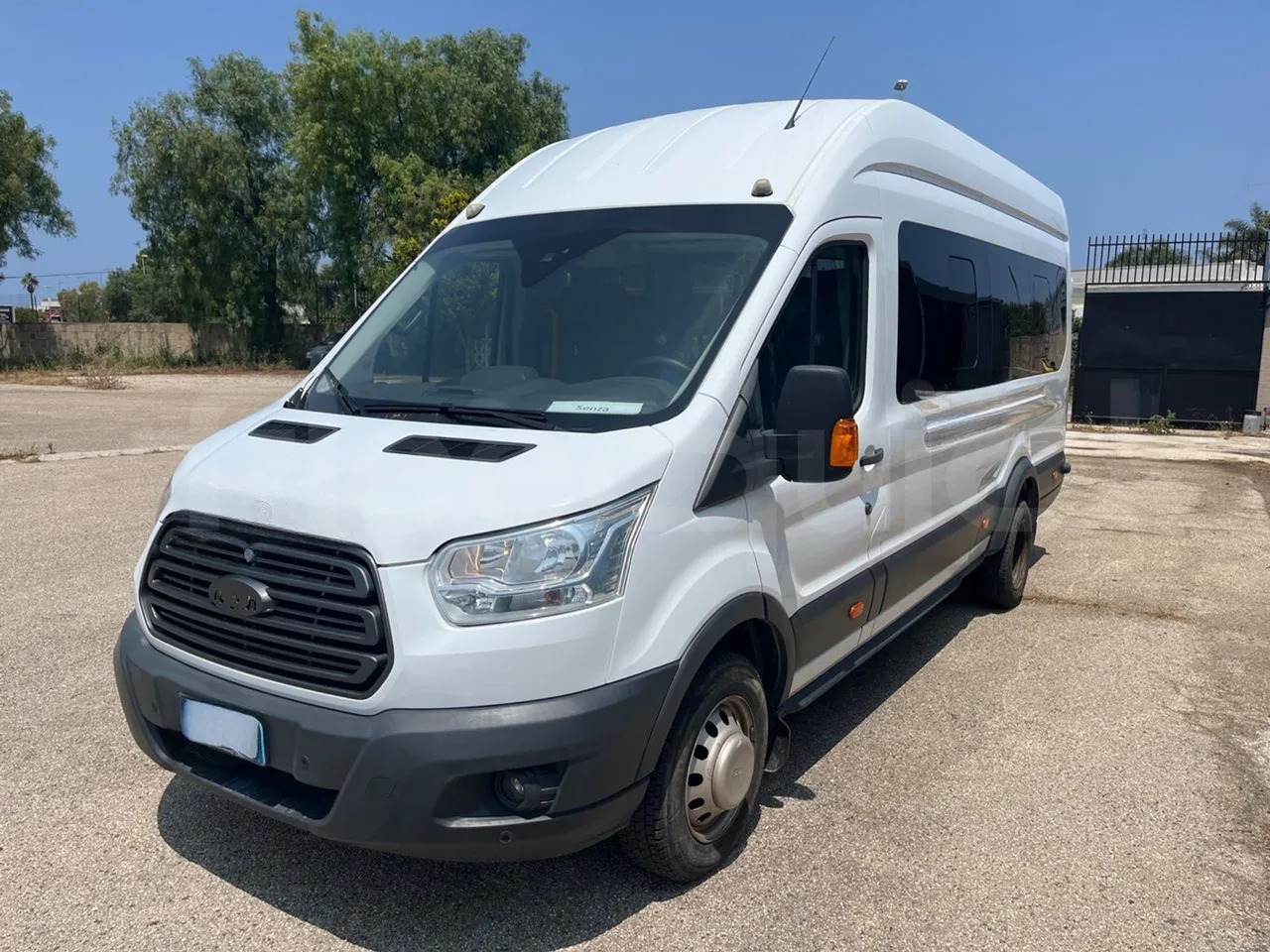 Ford Transit - Микроавтобус, Пассажирский фургон: фото 4 Ford Transit - Микроавтобус, Пассажирский фургон: фото 4
