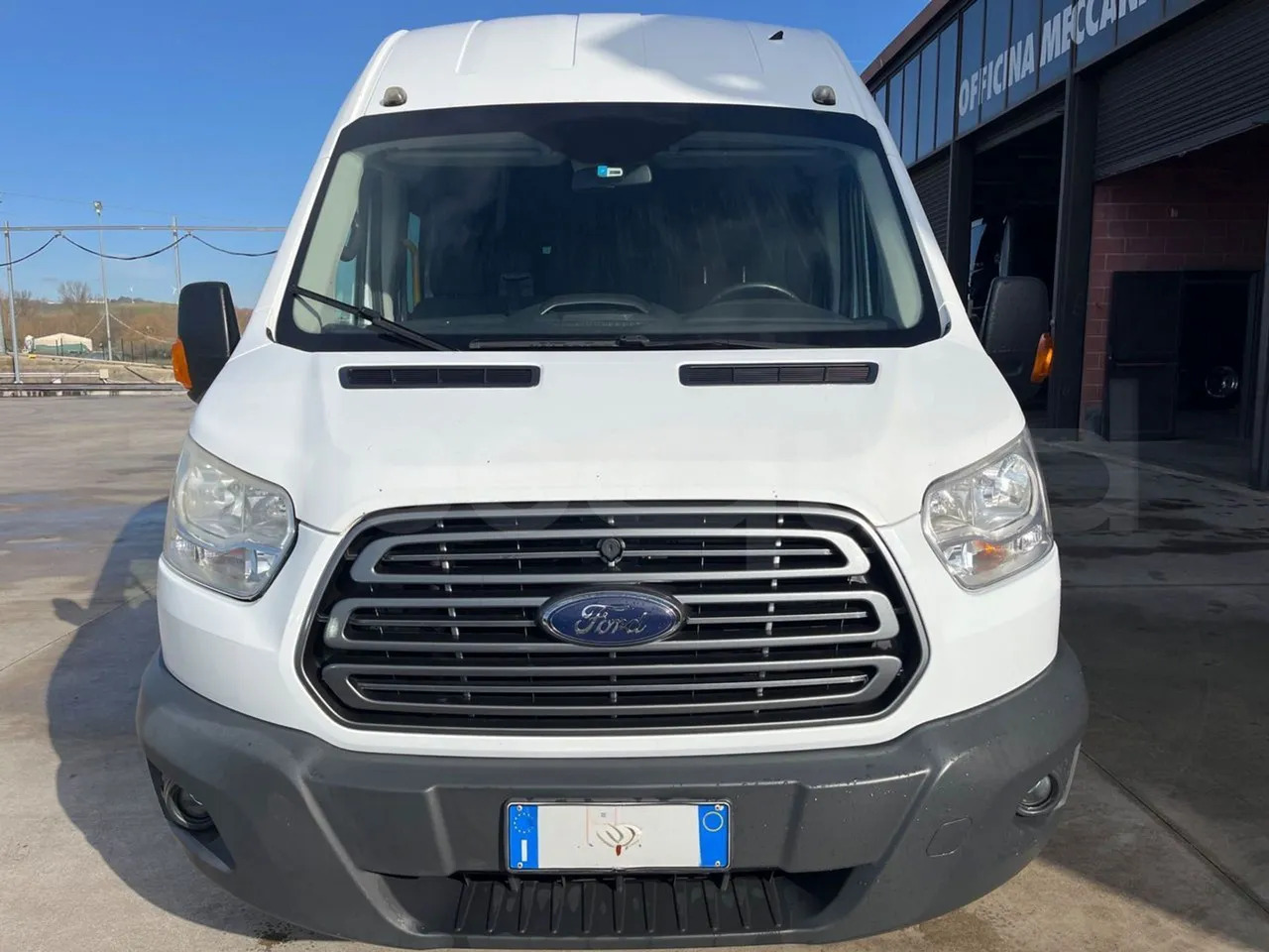 Ford Transit - Микроавтобус, Пассажирский фургон: фото 1 Ford Transit - Микроавтобус, Пассажирский фургон: фото 1