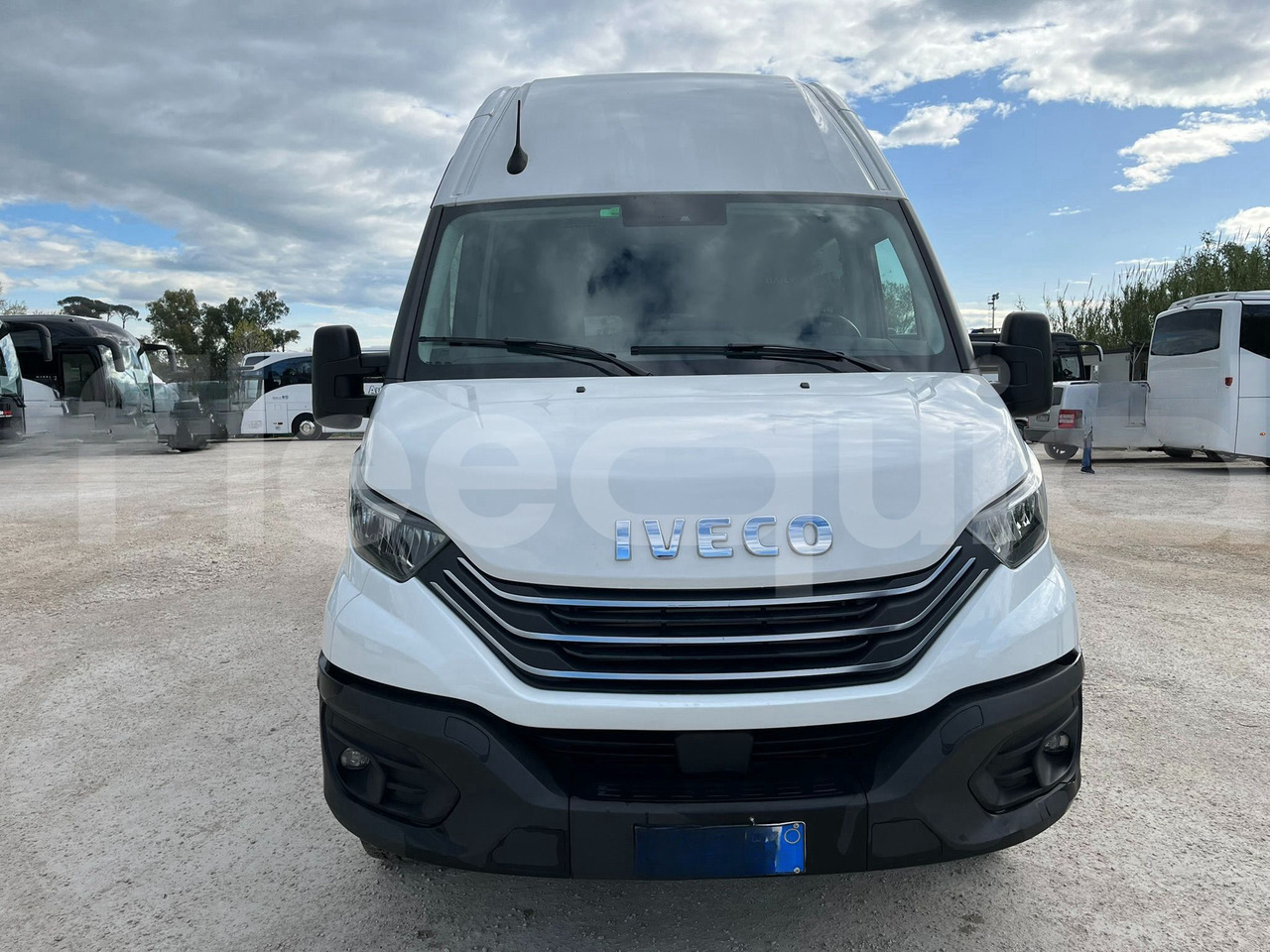 Iveco Daily - Микроавтобус, Пассажирский фургон: фото 1 Iveco Daily - Микроавтобус, Пассажирский фургон: фото 1