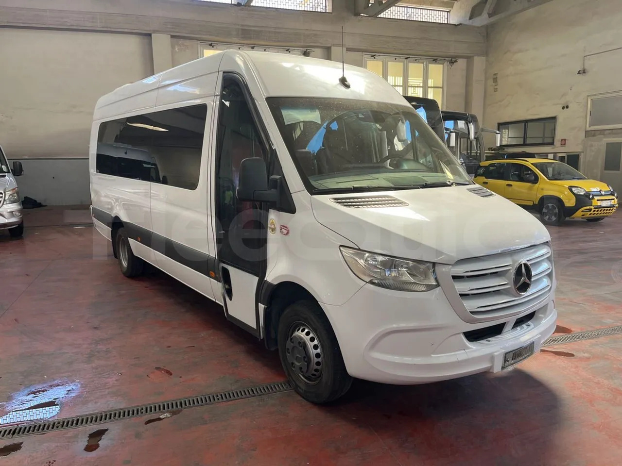 Mercedes-Benz Sprinter - Микроавтобус, Пассажирский фургон: фото 1 Mercedes-Benz Sprinter - Микроавтобус, Пассажирский фургон: фото 1