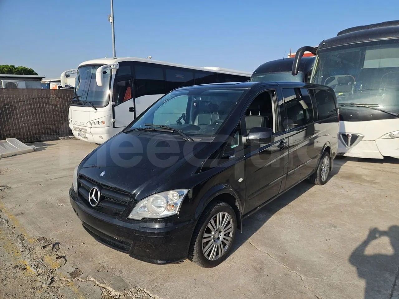 Mercedes-Benz Vito Tourer - Микроавтобус, Пассажирский фургон: фото 4 Mercedes-Benz Vito Tourer - Микроавтобус, Пассажирский фургон: фото 4