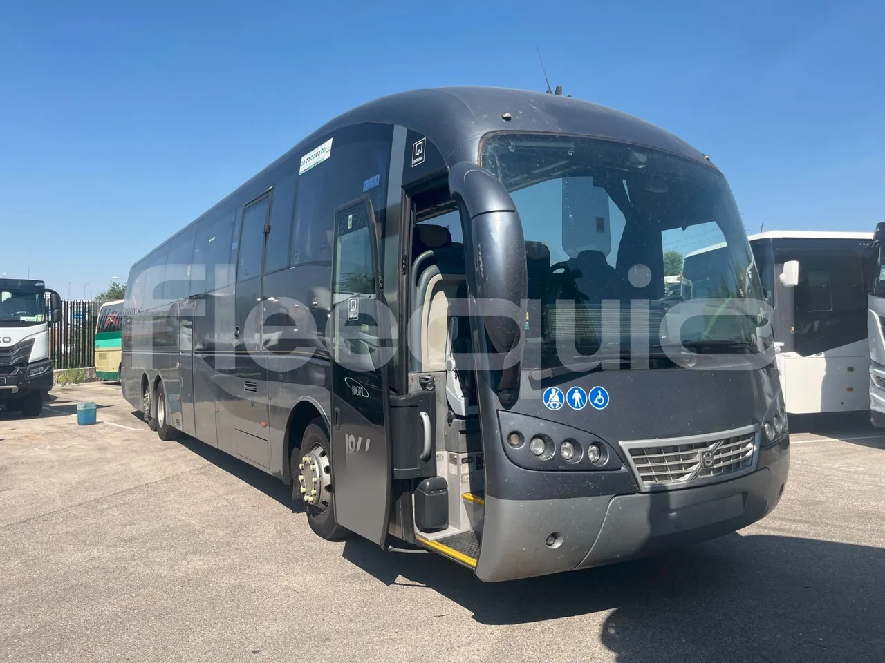 Volvo B12B - Туристический автобус: фото 1 Volvo B12B - Туристический автобус: фото 1