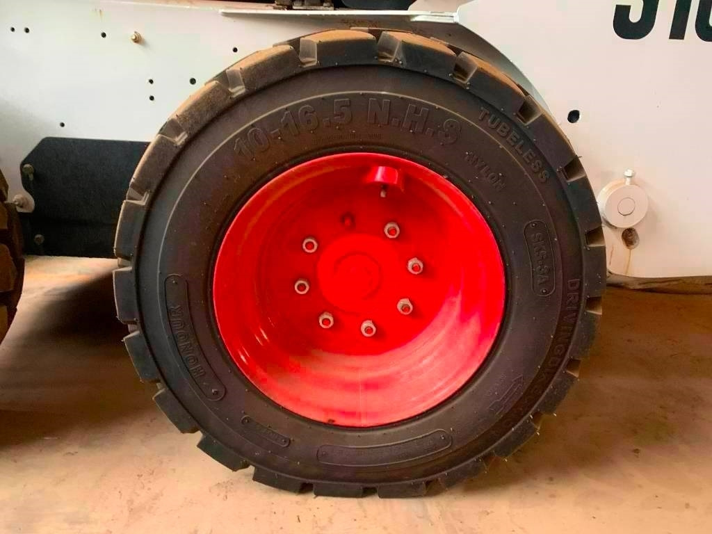 Bobcat S 185 - Мини-погрузчик с бортовым поворотом: фото 2 Bobcat S 185 - Мини-погрузчик с бортовым поворотом: фото 2