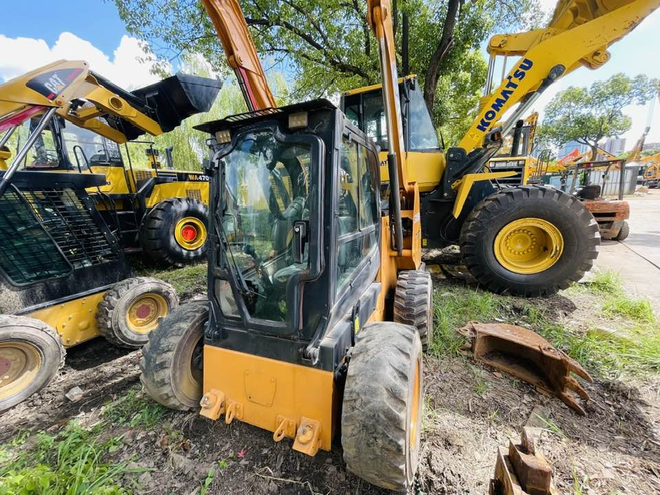 CASE SR250 - Мини-погрузчик с бортовым поворотом: фото 5 CASE SR250 - Мини-погрузчик с бортовым поворотом: фото 5