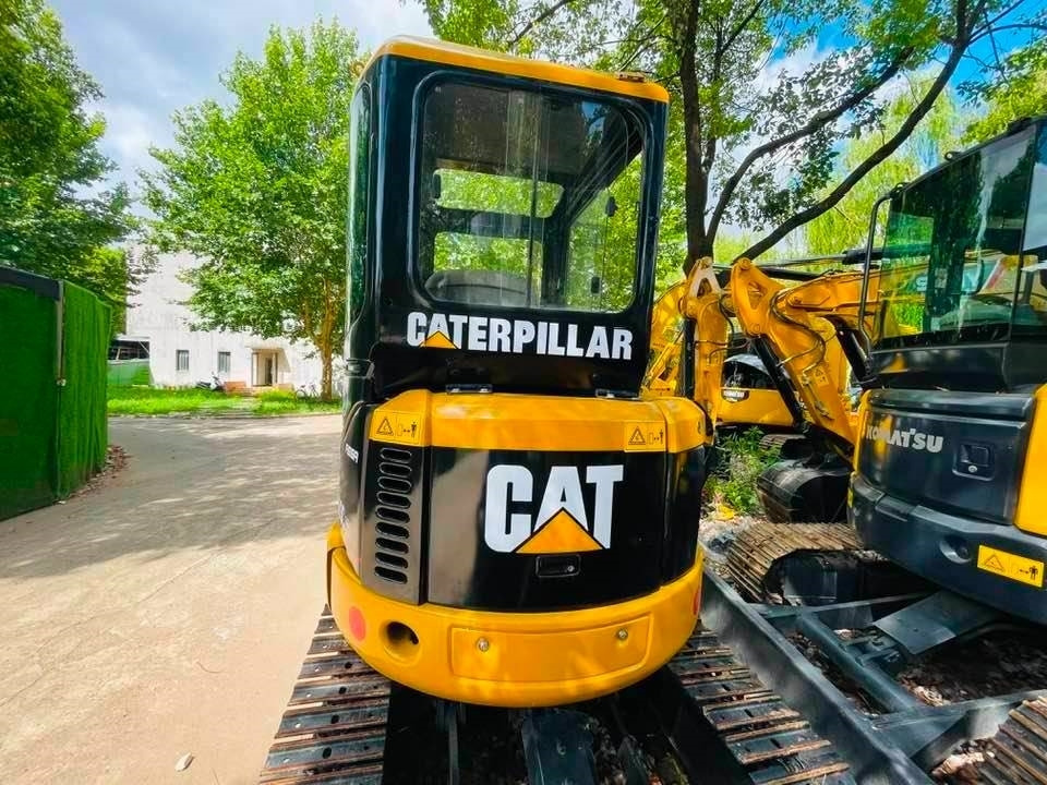 CAT 303C CR - Мини-экскаватор: фото 1 CAT 303C CR - Мини-экскаватор: фото 1