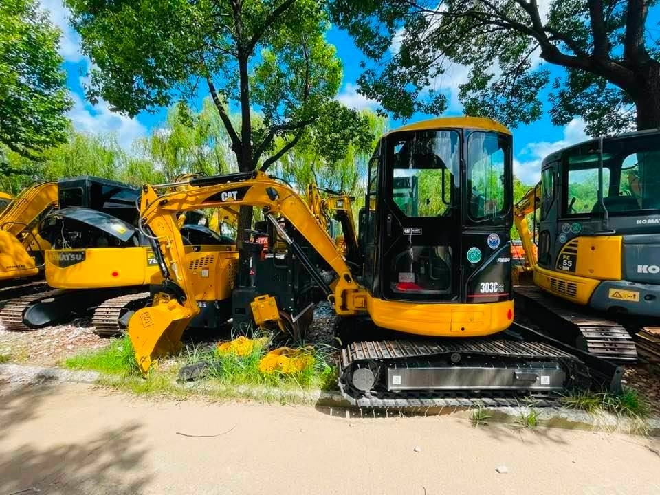 CAT 303C CR - Мини-экскаватор: фото 4 CAT 303C CR - Мини-экскаватор: фото 4