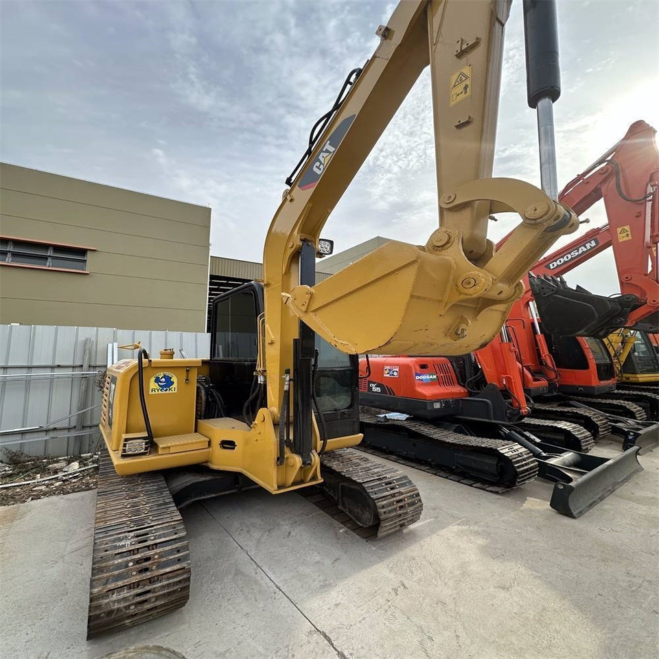 CAT 306E - Гусеничный экскаватор: фото 2 CAT 306E - Гусеничный экскаватор: фото 2
