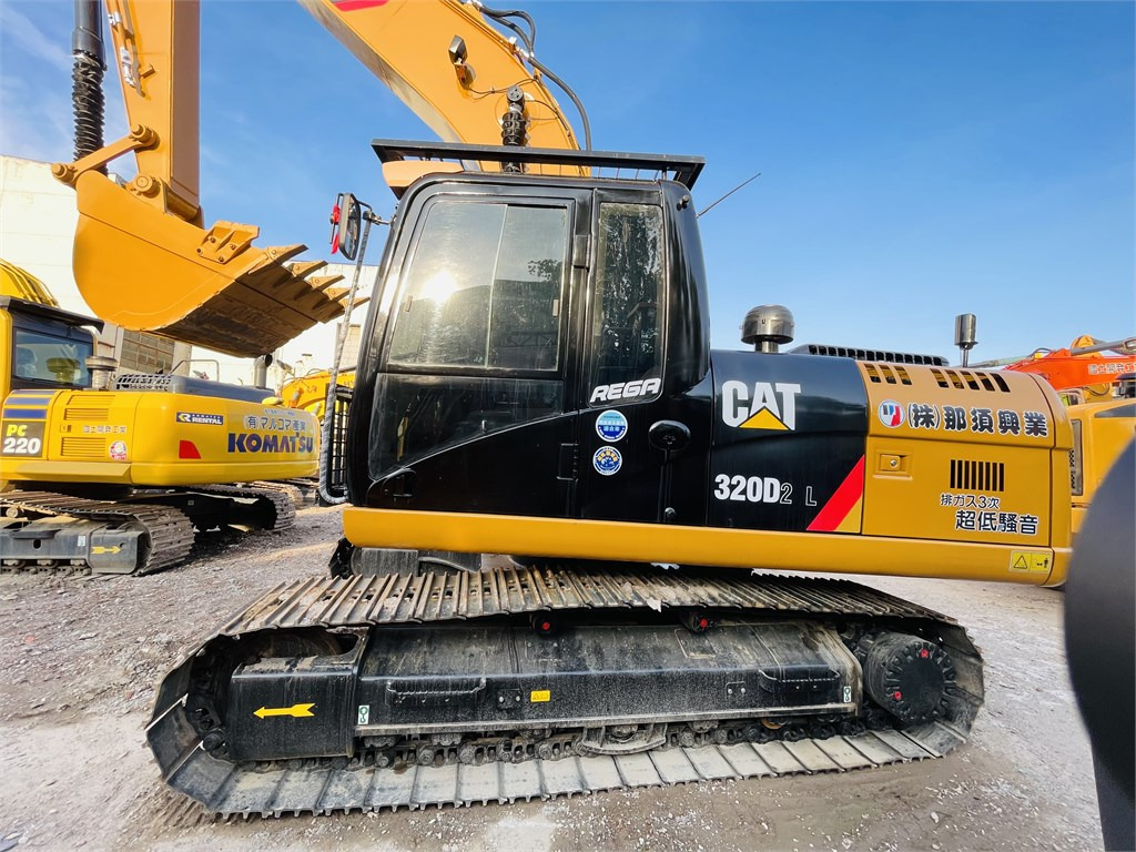 CAT 320D2 L - Экскаватор: фото 4 CAT 320D2 L - Экскаватор: фото 4