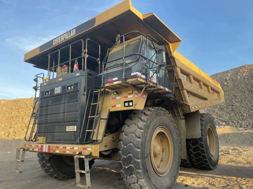 CAT 777e - Карьерный самосвал: фото 1 CAT 777e - Карьерный самосвал: фото 1