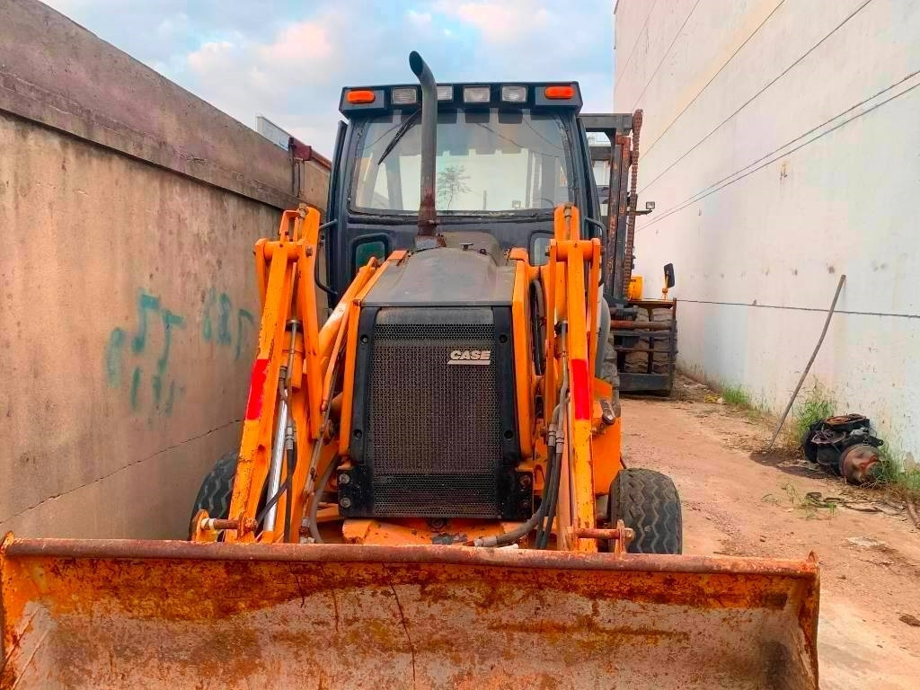 Case 580 M - Экскаватор-погрузчик: фото 3 Case 580 M - Экскаватор-погрузчик: фото 3