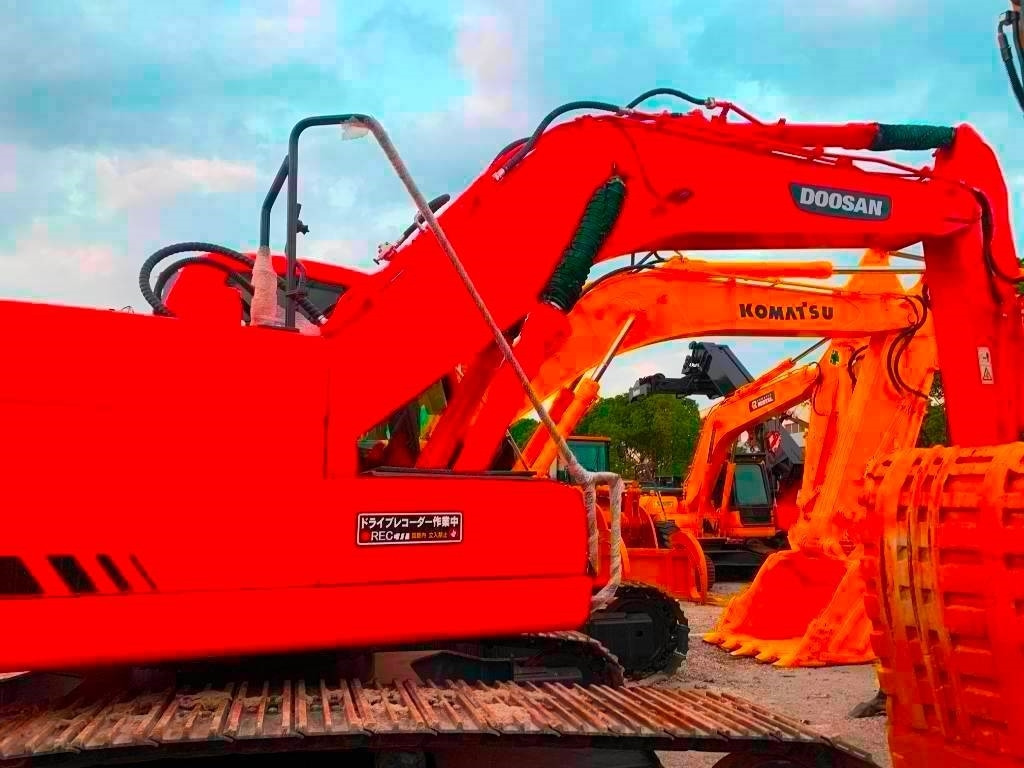 Doosan DX 225 LC - Гусеничный экскаватор: фото 3 Doosan DX 225 LC - Гусеничный экскаватор: фото 3