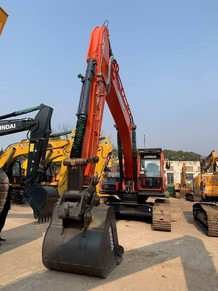 Гусеничный экскаватор Doosan DX 300 LCA: фото 1