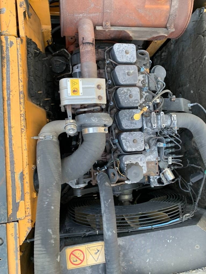 Hyundai R210W-9 - Колёсный экскаватор: фото 3 Hyundai R210W-9 - Колёсный экскаватор: фото 3