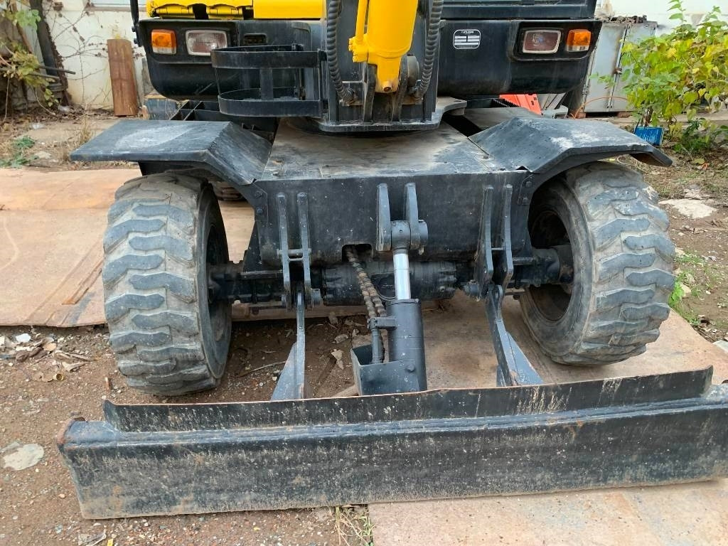 Hyundai Robex 60 W-7 - Колёсный экскаватор: фото 4 Hyundai Robex 60 W-7 - Колёсный экскаватор: фото 4