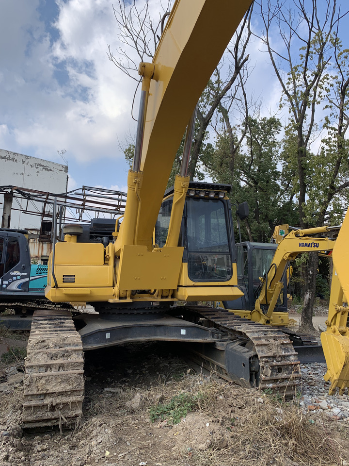 KOMATSU PC450 - Гусеничный экскаватор: фото 2 KOMATSU PC450 - Гусеничный экскаватор: фото 2