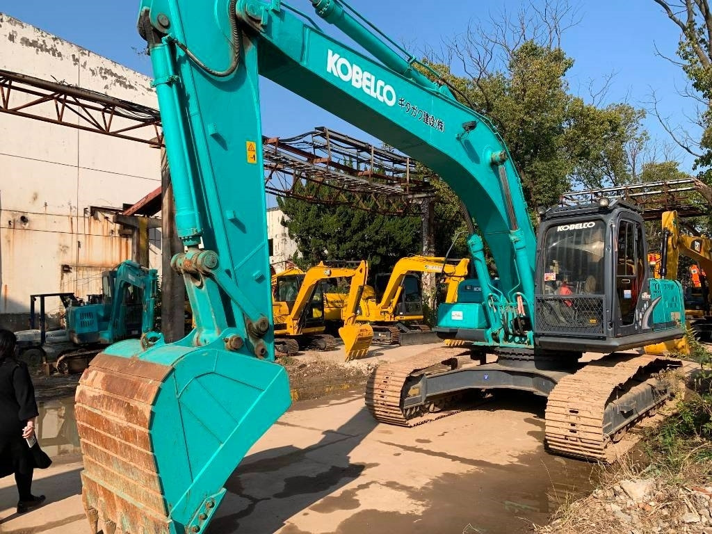 Kobelco SK 260 - Гусеничный экскаватор: фото 2 Kobelco SK 260 - Гусеничный экскаватор: фото 2