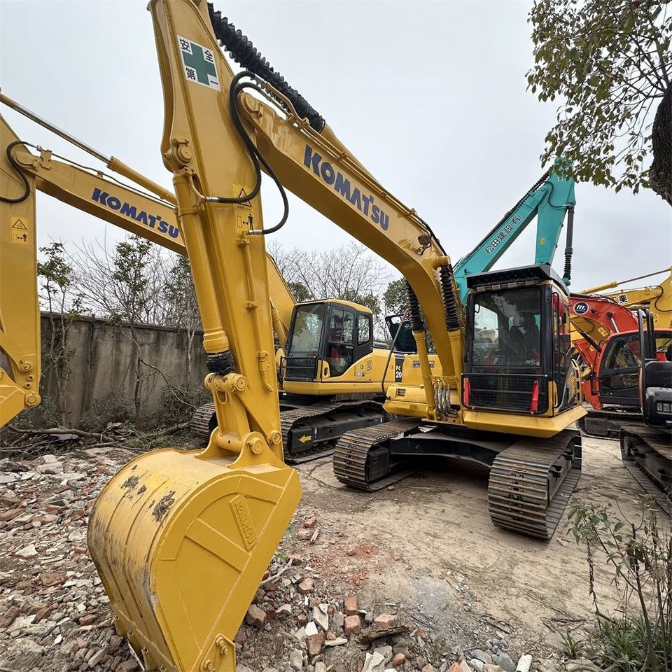 Komatsu PC 130-7 - Гусеничный экскаватор: фото 3 Komatsu PC 130-7 - Гусеничный экскаватор: фото 3