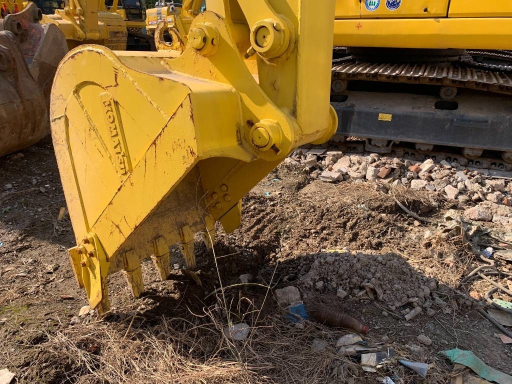 Komatsu PC 130 - Гусеничный экскаватор: фото 3 Komatsu PC 130 - Гусеничный экскаватор: фото 3