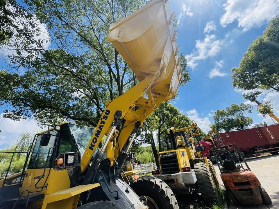 Komatsu WA380-8 - Колёсный погрузчик: фото 4 Komatsu WA380-8 - Колёсный погрузчик: фото 4