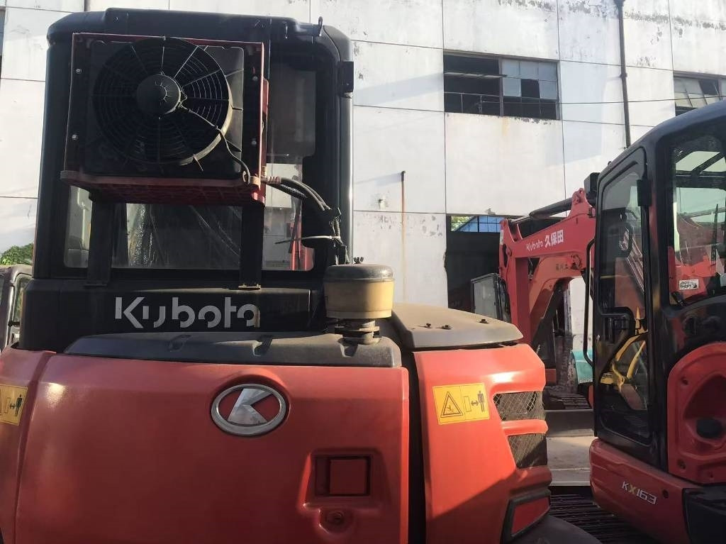 Kubota KX 165 - Гусеничный экскаватор: фото 2 Kubota KX 165 - Гусеничный экскаватор: фото 2