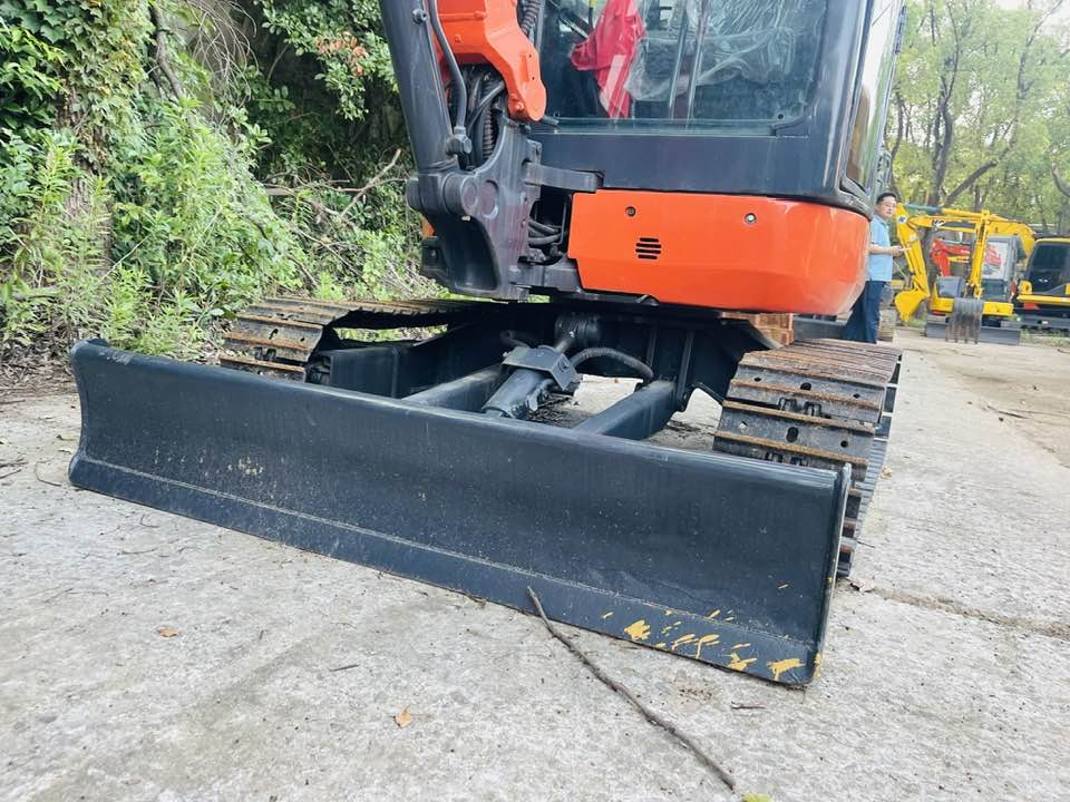 Kubota U35 (U35-4) - Мини-экскаватор: фото 2 Kubota U35 (U35-4) - Мини-экскаватор: фото 2