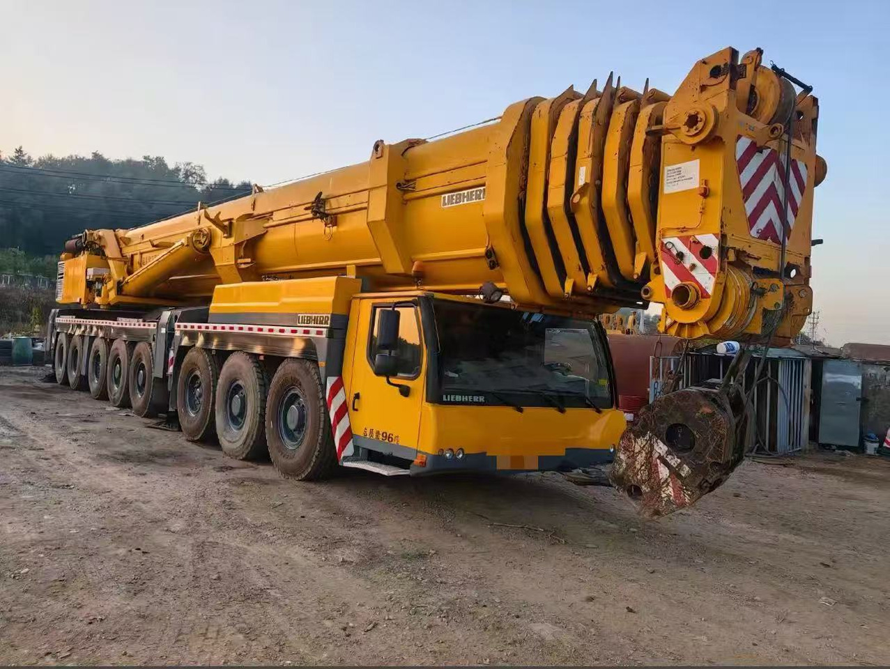 LIEBHERR LTM 1500-8.1 - Вседорожный кран: фото 4 LIEBHERR LTM 1500-8.1 - Вседорожный кран: фото 4