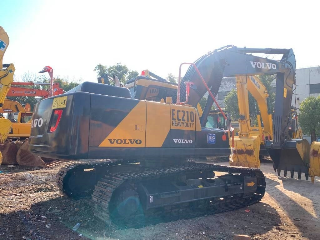 Volvo EC 210 - Гусеничный экскаватор: фото 3 Volvo EC 210 - Гусеничный экскаватор: фото 3