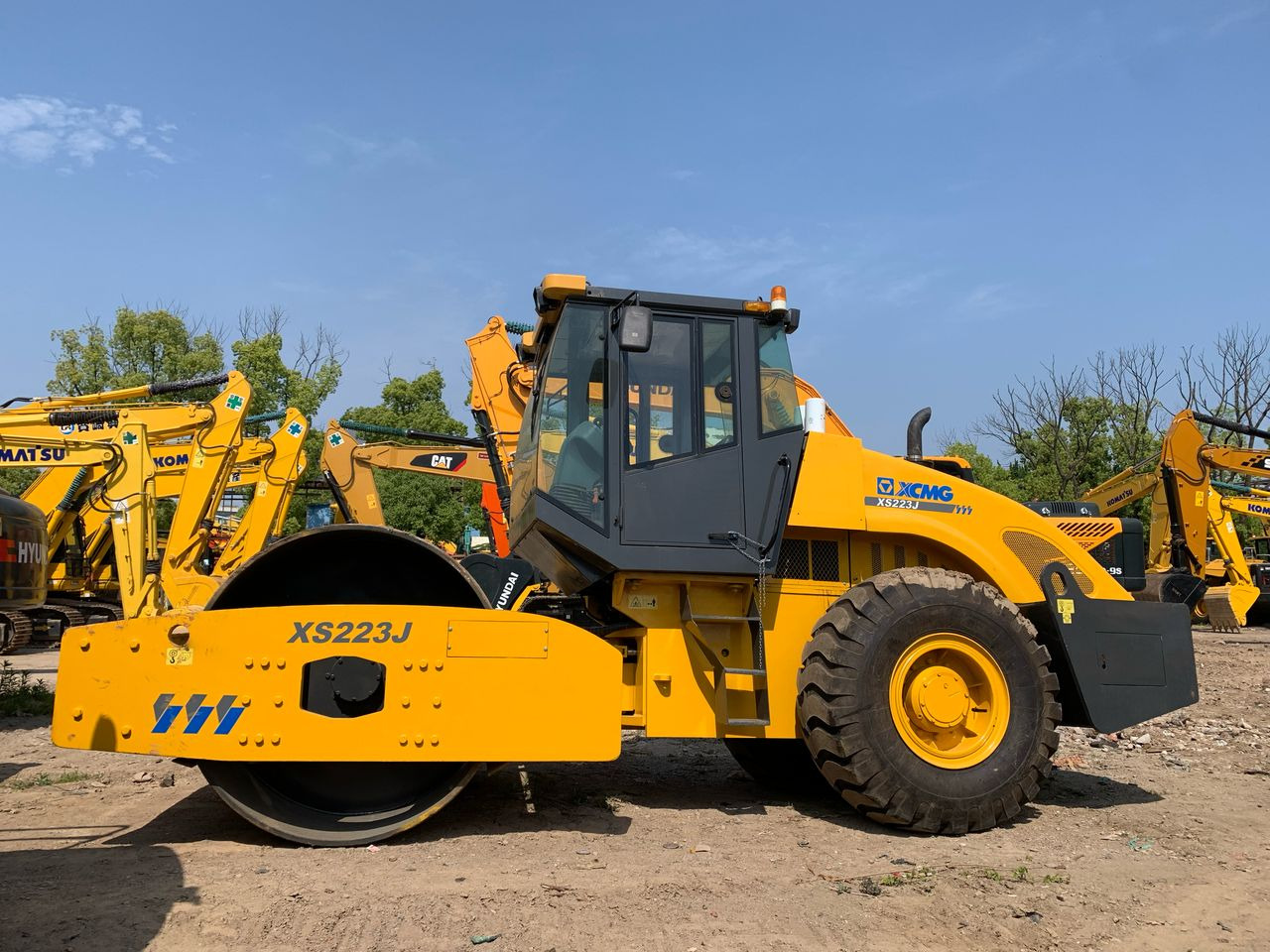 XCMG XS223J - Дорожный каток: фото 1 XCMG XS223J - Дорожный каток: фото 1