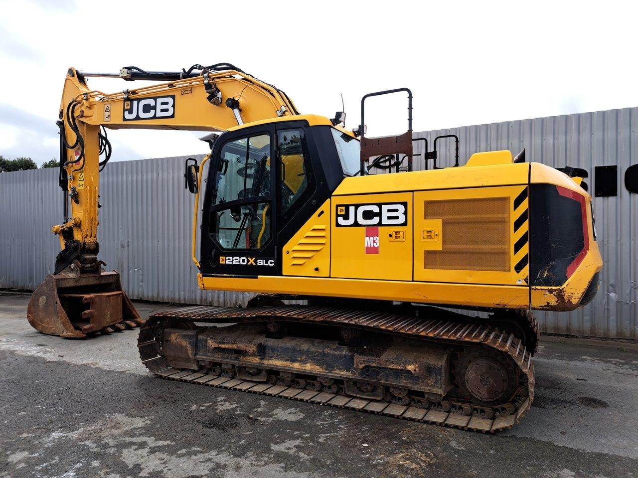 Pelles sur chenilles occasion JCB 220X SLC - Гусеничный экскаватор: фото 3 Pelles sur chenilles occasion JCB 220X SLC - Гусеничный экскаватор: фото 3