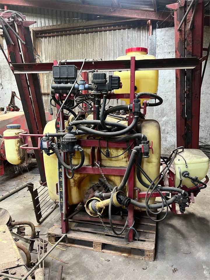 Hardi 800 L MED 12 BOM - Навесной опрыскиватель: фото 1 Hardi 800 L MED 12 BOM - Навесной опрыскиватель: фото 1