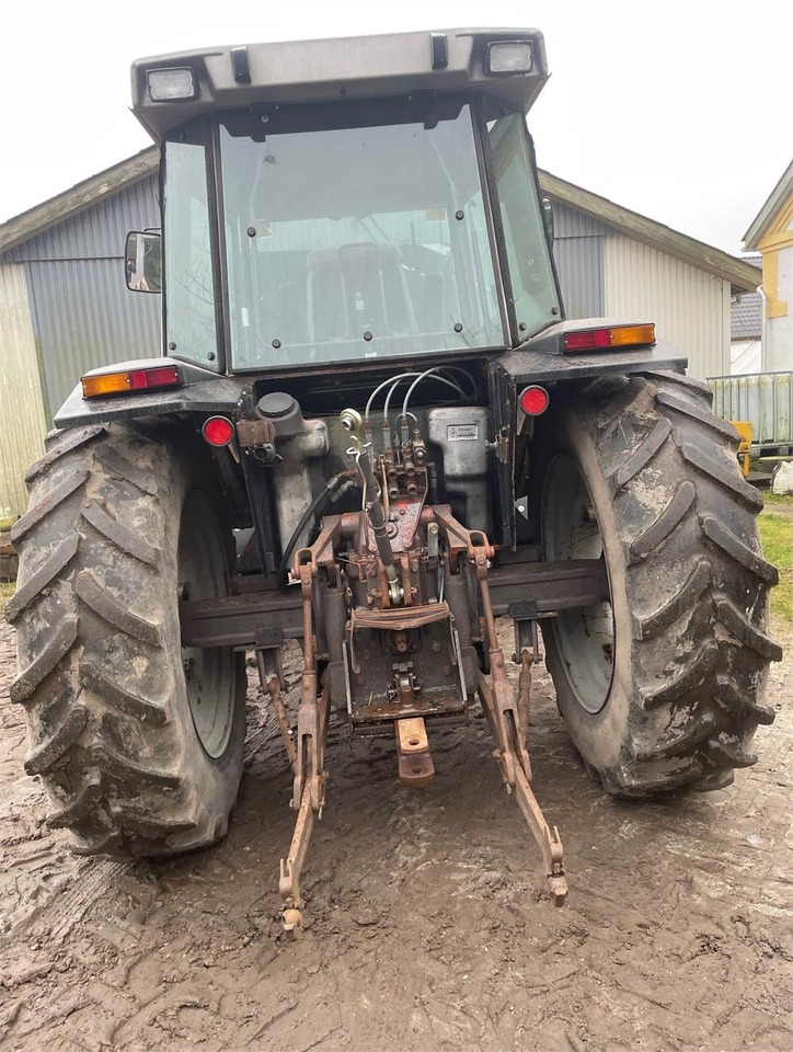 Massey Ferguson 3080 - Трактор: фото 2 Massey Ferguson 3080 - Трактор: фото 2