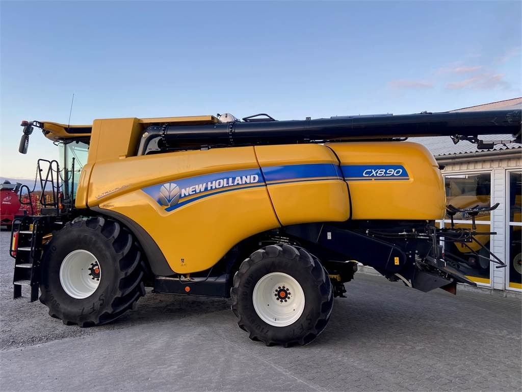 New Holland CX8.90 STAGE5 SLH - Зерноуборочный комбайн: фото 4 New Holland CX8.90 STAGE5 SLH - Зерноуборочный комбайн: фото 4