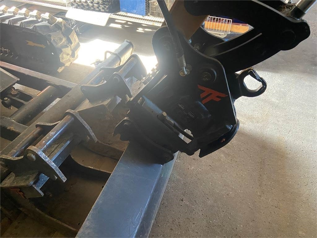 Sany SY18C - Мини-экскаватор: фото 2 Sany SY18C - Мини-экскаватор: фото 2