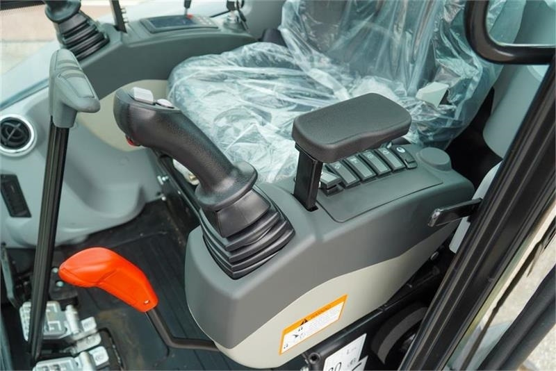 Мини-экскаватор Eurotrac HE26-SR: фото 12