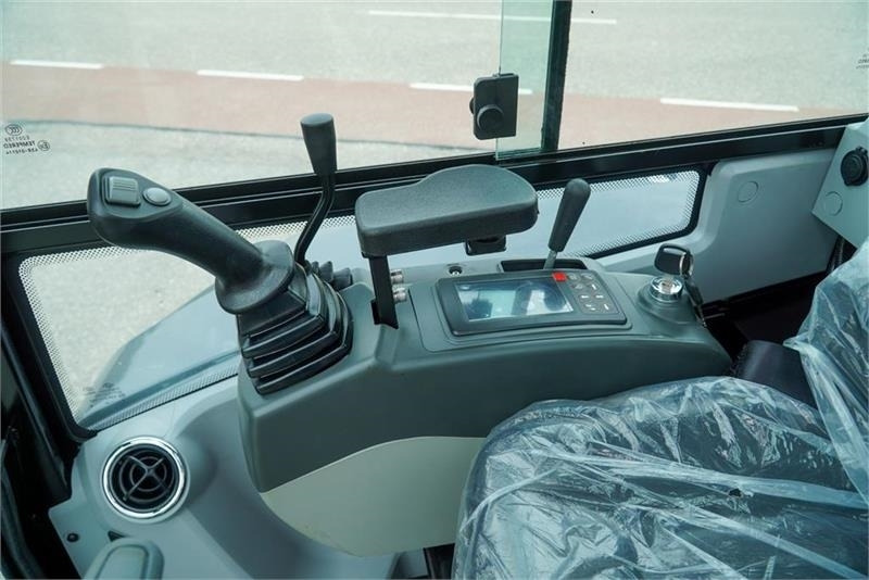 Мини-экскаватор Eurotrac HE26-SR: фото 11