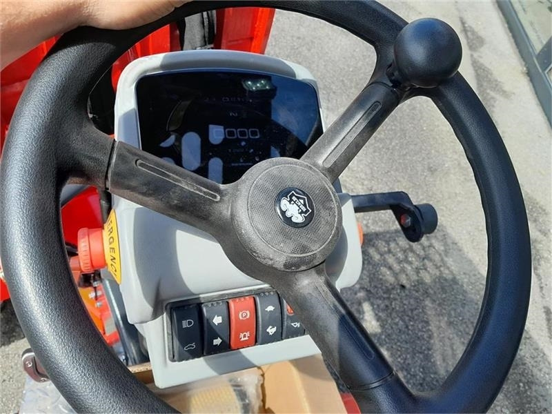 Heracles H190  - Компактный фронтальный погрузчик: фото 4 Heracles H190  - Компактный фронтальный погрузчик: фото 4