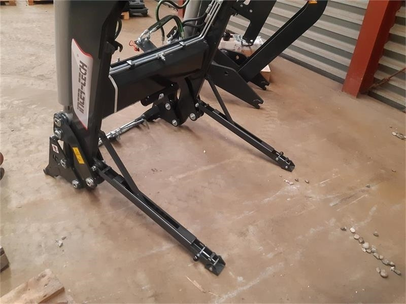 Inter-Tech 1600 - Фронтальный погрузчик для трактора: фото 2 Inter-Tech 1600 - Фронтальный погрузчик для трактора: фото 2