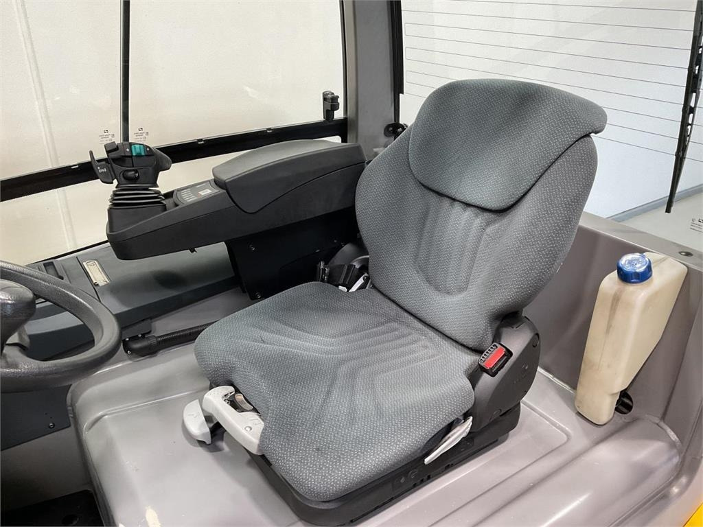 Jungheinrich EFG 425 K  - Электропогрузчик: фото 5 Jungheinrich EFG 425 K  - Электропогрузчик: фото 5