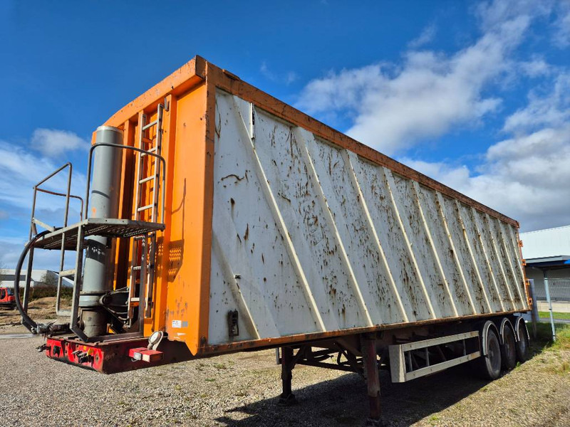 AMT 3 akslet 71m3 stål tipper // steel tipper - Самосвальный полуприцеп: фото 1 AMT 3 akslet 71m3 stål tipper // steel tipper - Самосвальный полуприцеп: фото 1