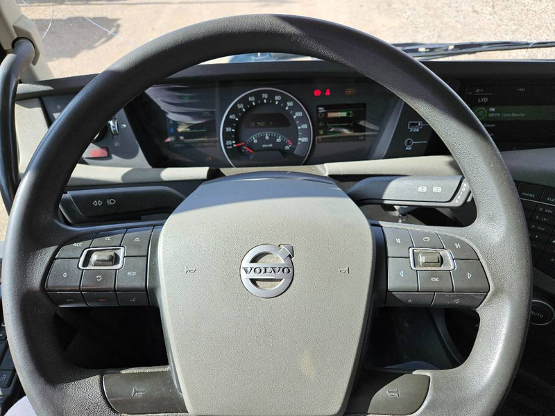 Volvo FH 500 // 6x2 // Hydraulik // ACC - Тягач: фото 4 Volvo FH 500 // 6x2 // Hydraulik // ACC - Тягач: фото 4