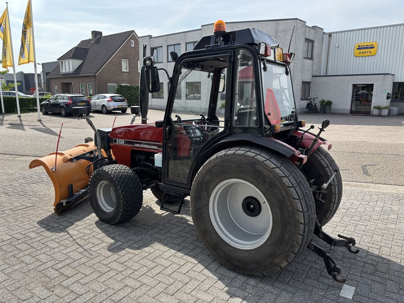 Case IH 2130 - Трактор: фото 2 Case IH 2130 - Трактор: фото 2