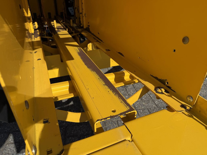 Пресс-подборщик тюковый New Holland BC5060 Mini Balenpers: фото 8 Пресс-подборщик тюковый New Holland BC5060 Mini Balenpers: фото 8