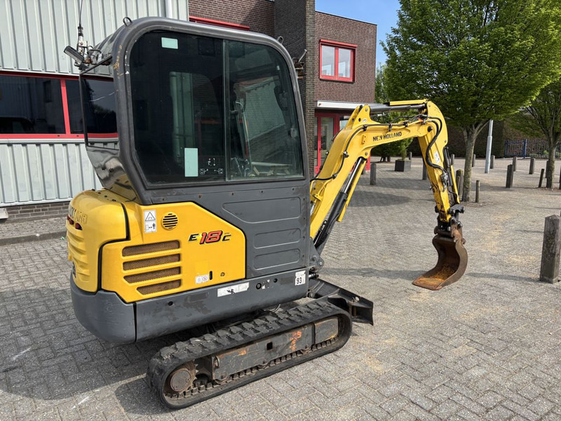 New Holland E18C Minigraver - Мини-экскаватор: фото 3 New Holland E18C Minigraver - Мини-экскаватор: фото 3