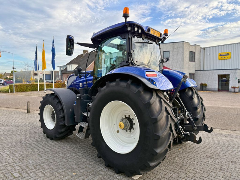 New Holland T7.270 AC 10 Years Blue Power Edition - Трактор: фото 2 New Holland T7.270 AC 10 Years Blue Power Edition - Трактор: фото 2